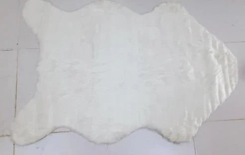 Luxury Sheepskin Rug – Soft Wool Fur Accent | أريكة جلد صوف فاخرة (الصوف والفرو)