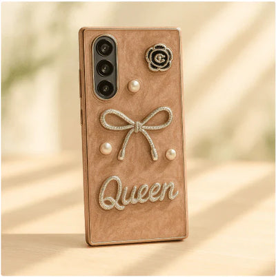 Luxury Pearl & Bow iPhone Case – 3D Chic Edition جراب فاخر للآيفون مزين باللؤلؤ والفيونكة – إصدار أنيق ثلاثي الأبعاد